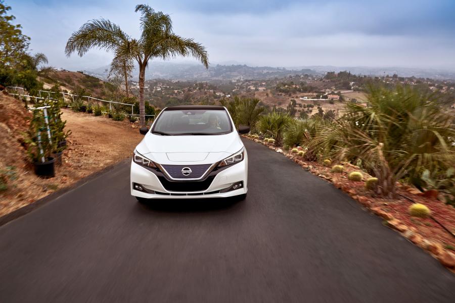  Nissan Leaf 2018 года  (NA) (фото 8 из 104)